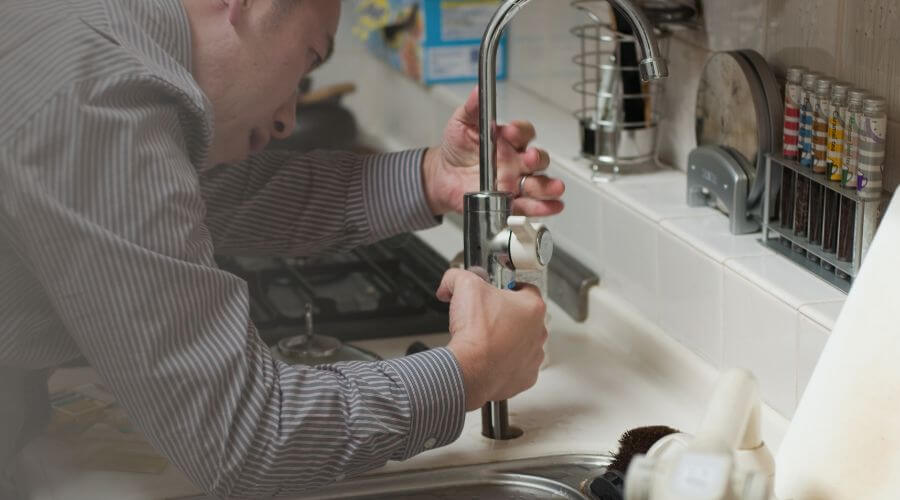 Professional Tankless Water Heater Installation in Schlater, MS